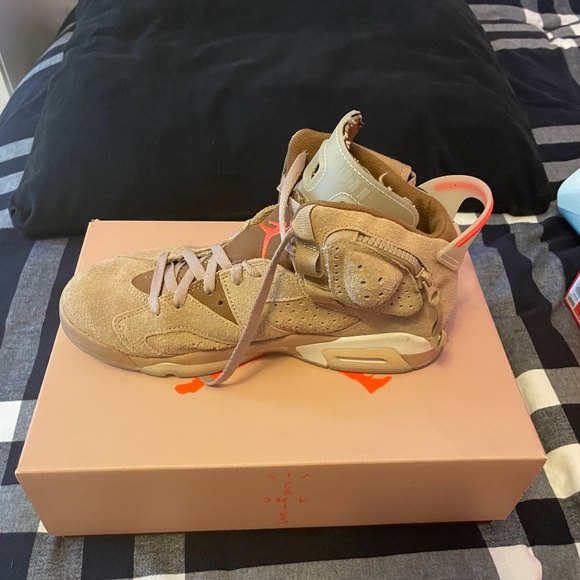 TRAVIS SCOTT Jordan 5’s - Picture 1 of 7